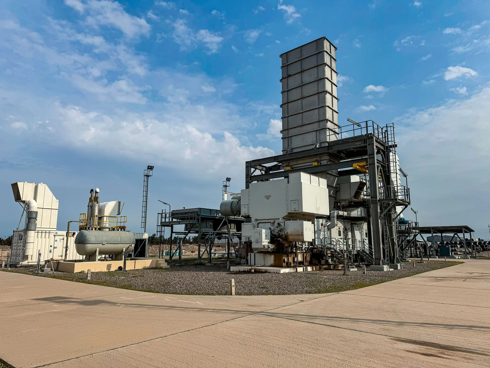 Gas turbine power plant installation